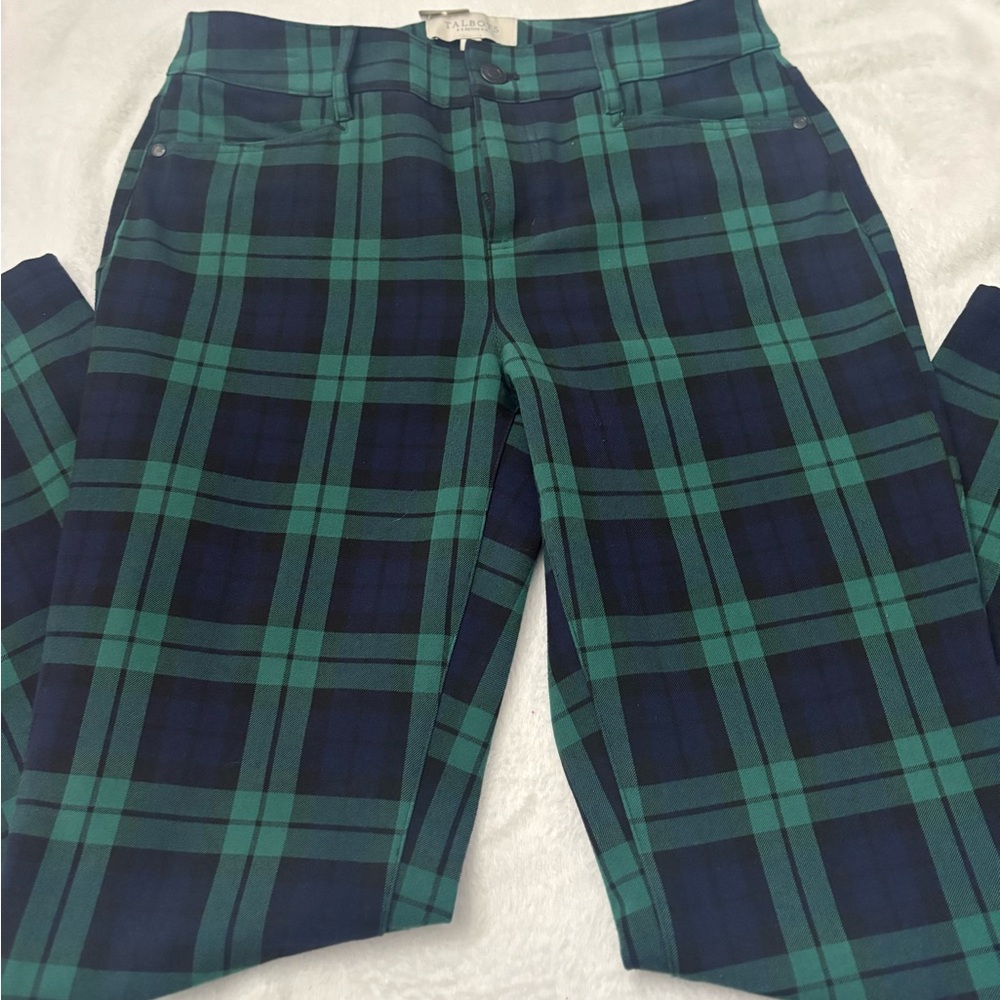 Talbots Southampton Straight Leg Pants in Black Watch Plaid 4P NWOT